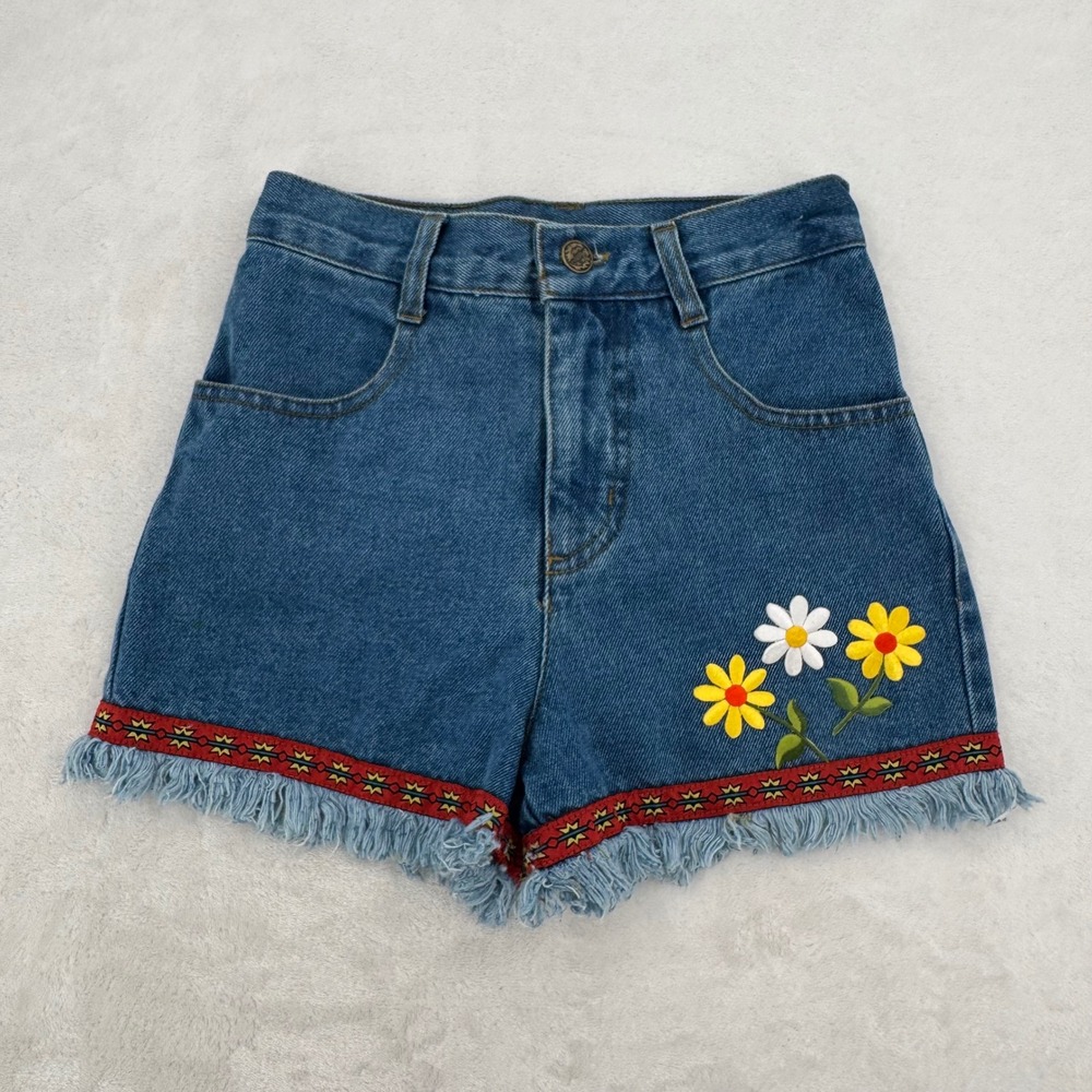 Vintage Y2K California Concepts Girls Shorts Sz 8 Floral Embroidered Fringe Trim